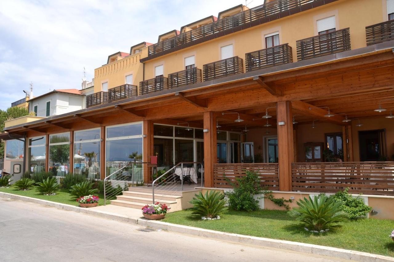 Hotel Miramare Castiglione della Pescaia Zewnętrze zdjęcie